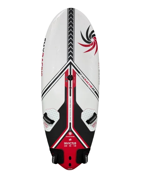 Tabla de windsurf Fmx Racing invictus 138l