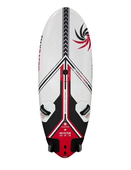 Tabla de windsurf Fmx Racing invictus 138l